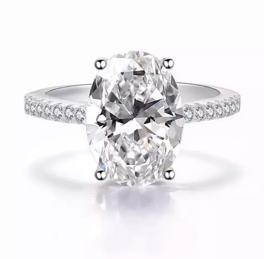 Deluxe 925 Oval Cut Promise Ring